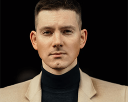 Chris Stewart-min